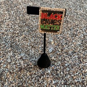 Handmade BLM badge pull🖤